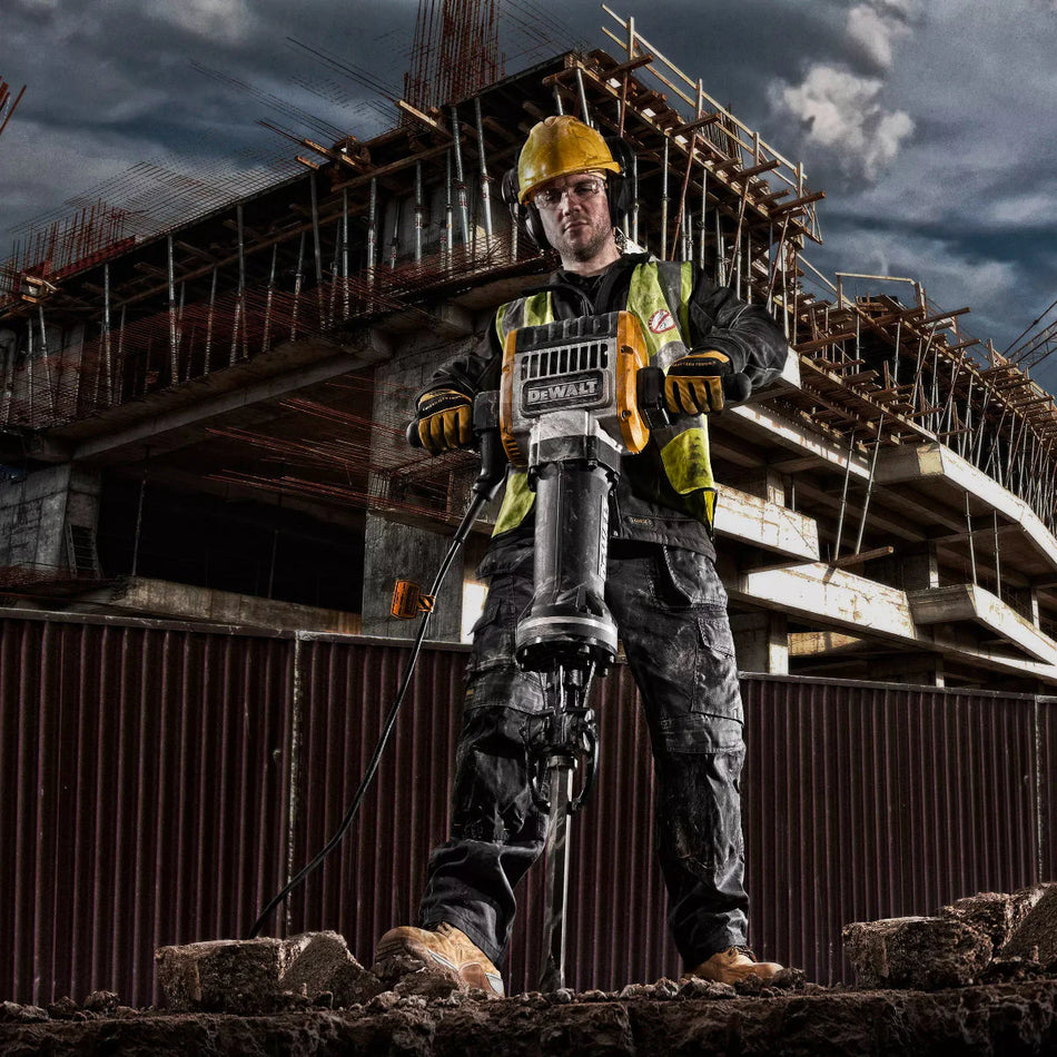 DeWalt | Demolition Hammer Max 30kg